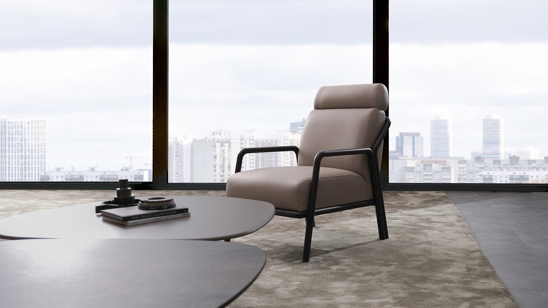 Armchairs / Lounges