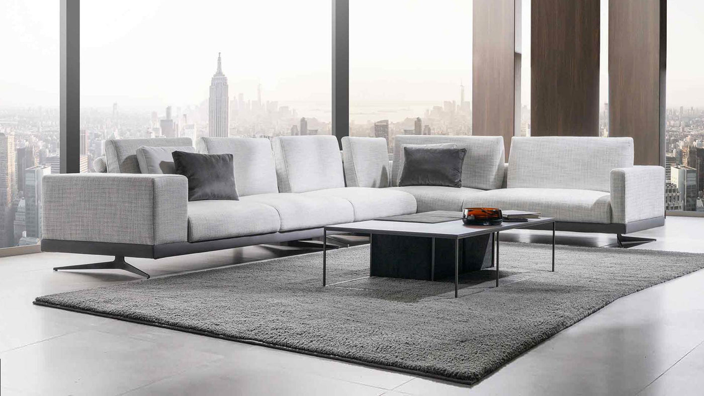 Corner / Chaise / Sectional Sofas
