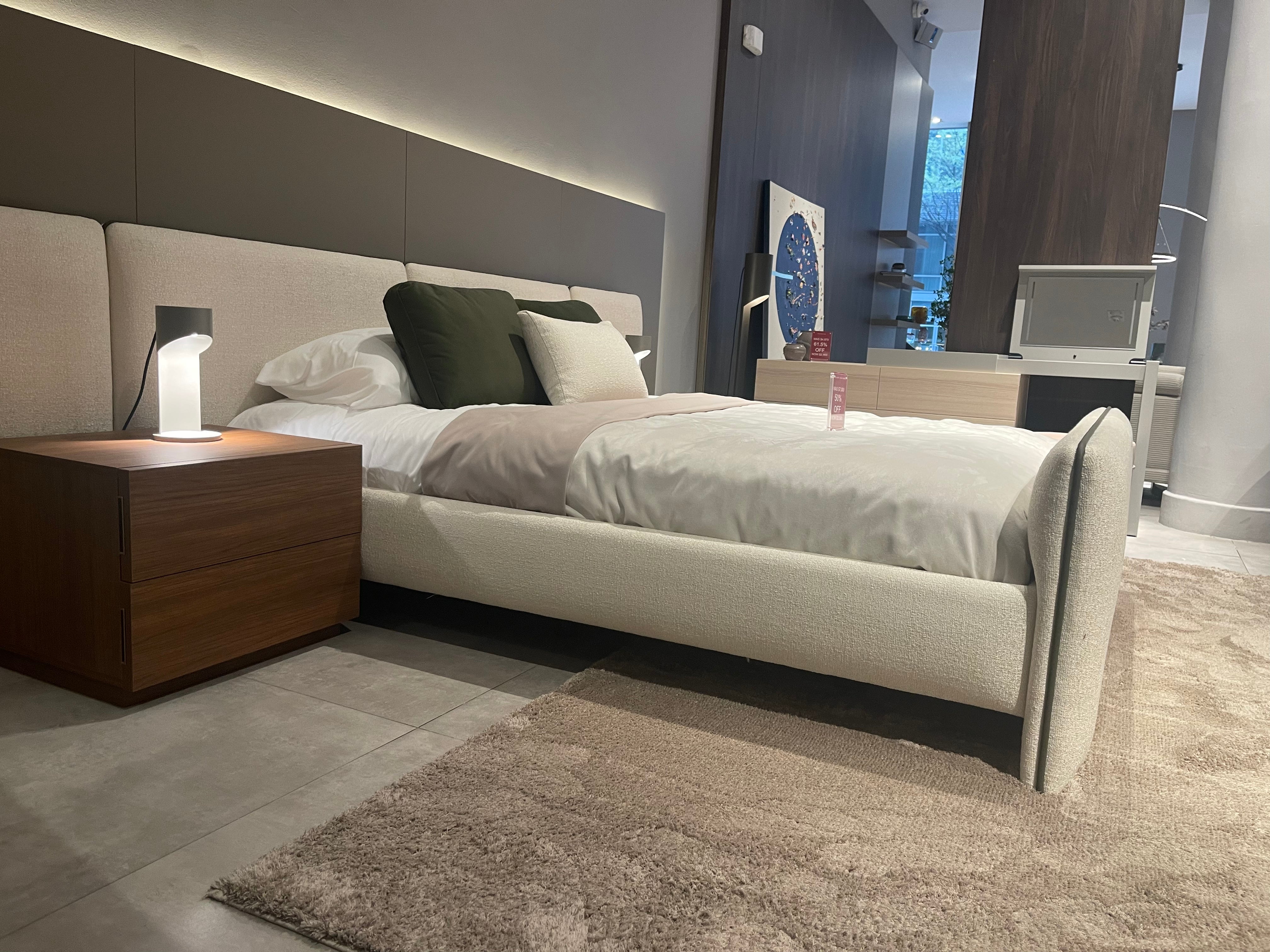 Oslo Queen Size Bed With NightStand - OUTLET