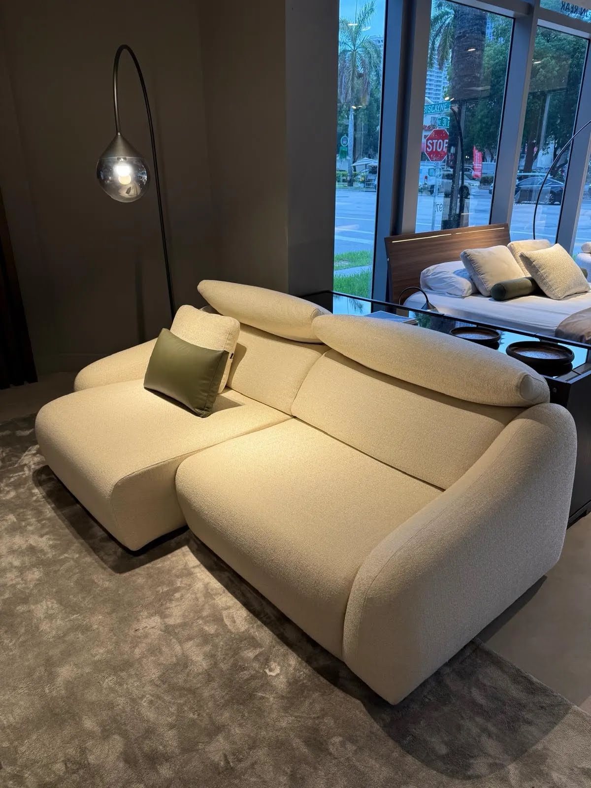 PAULO EXTENDABLE 3 SEATER SOFA - MIAMI - FL - OUTLET