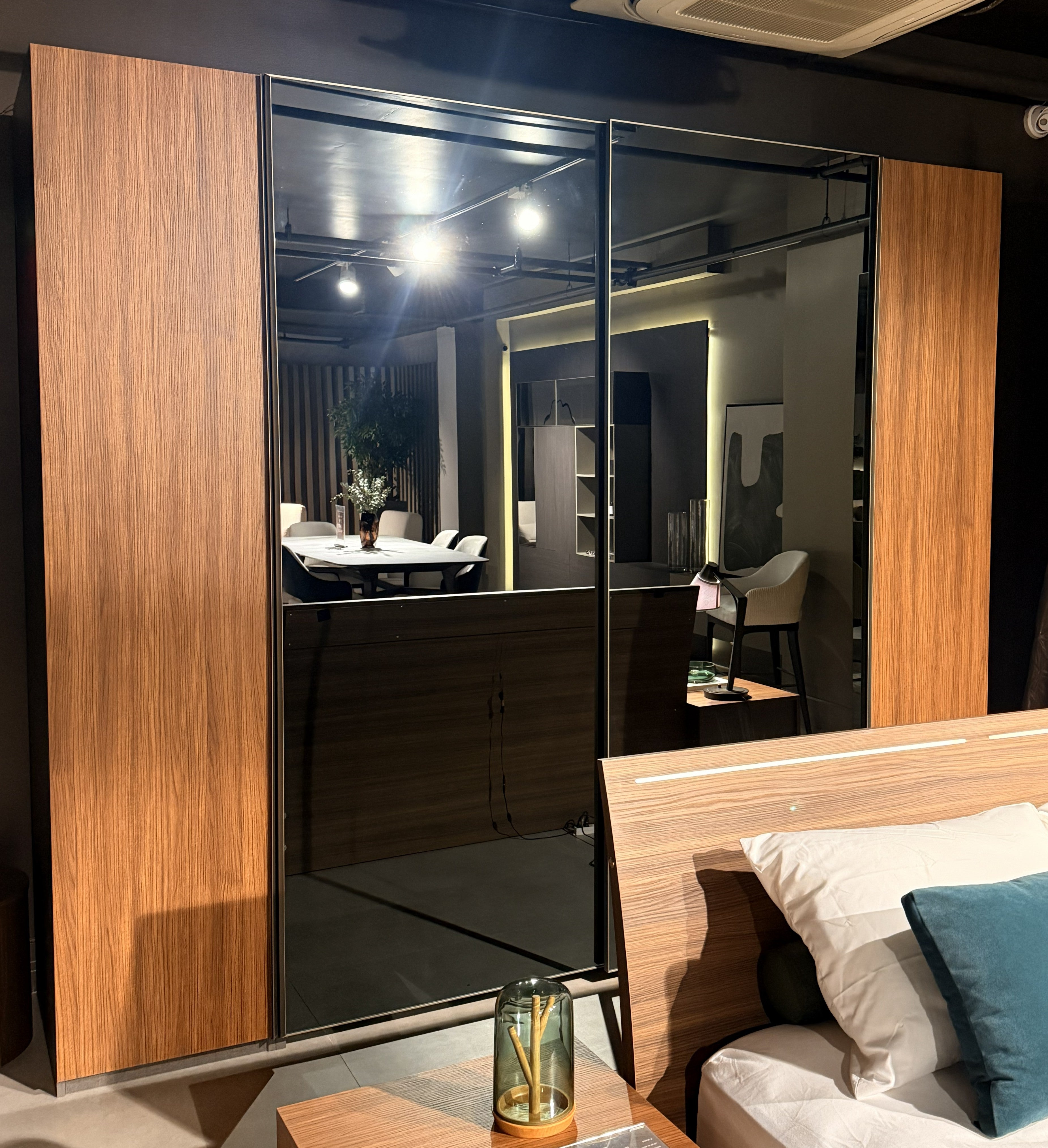 SPAN CLOSET - OUTLET