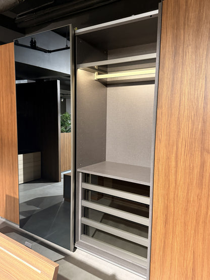 SPAN CLOSET - OUTLET