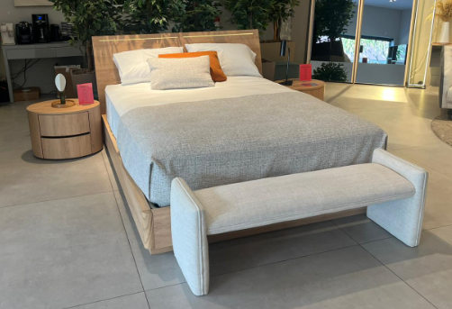 Tuta Storage Bed - Queen Size - Costa Mesa, CA