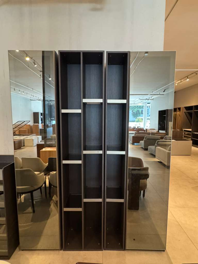 Visual Bookcase - OUTLET