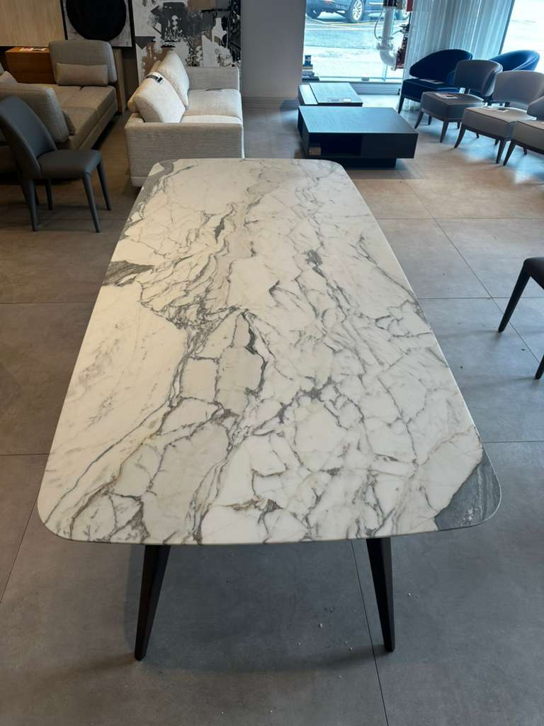 Fly Dining Table - OUTLET