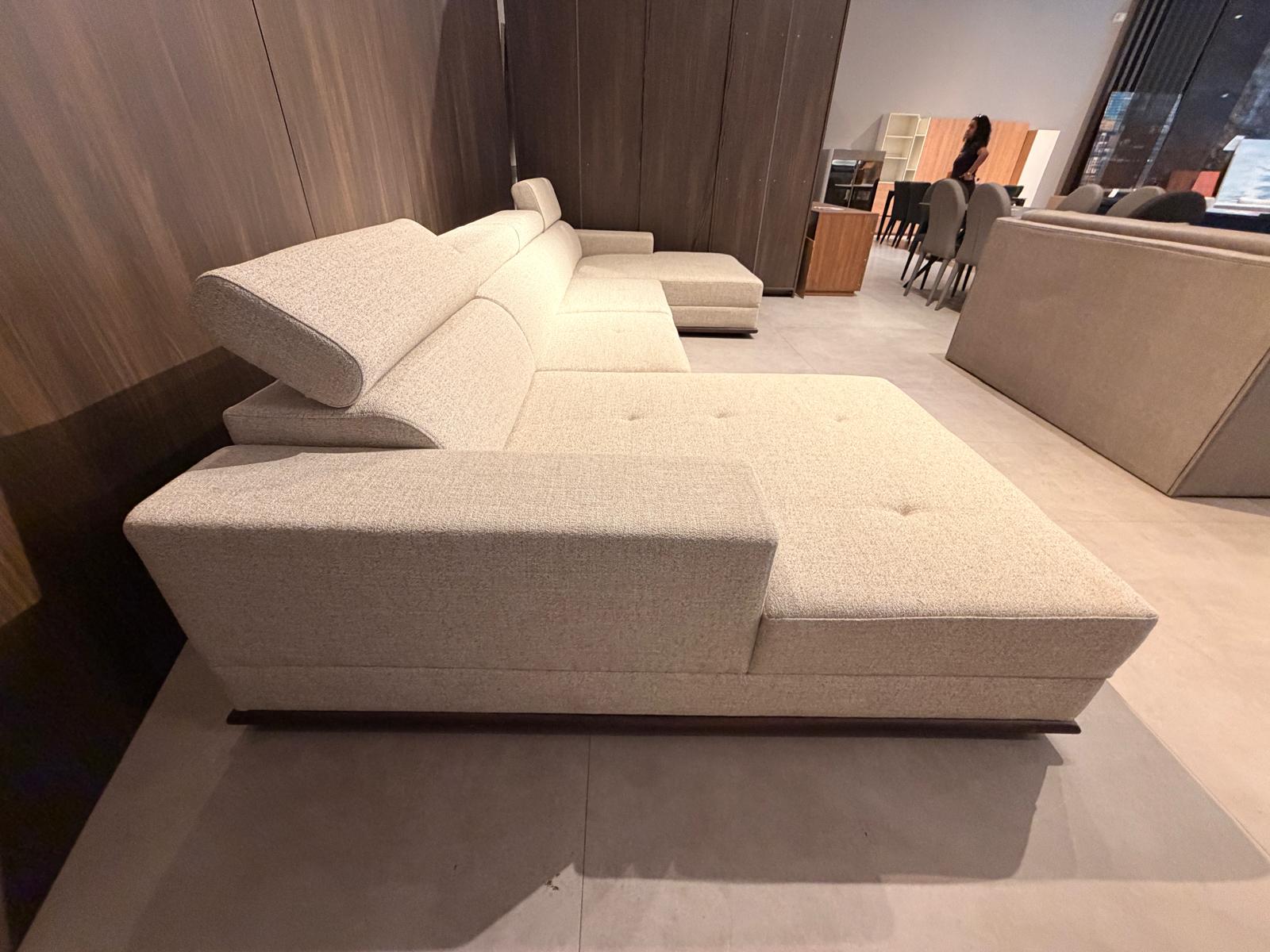 Met Sofa - OUTLET