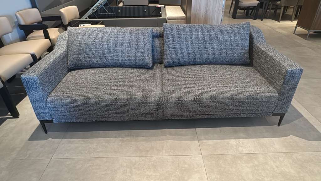 Milda Extendable 2.5 Seater - OUTLET