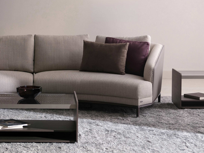 Sofá seccional Ikon con patas de madera