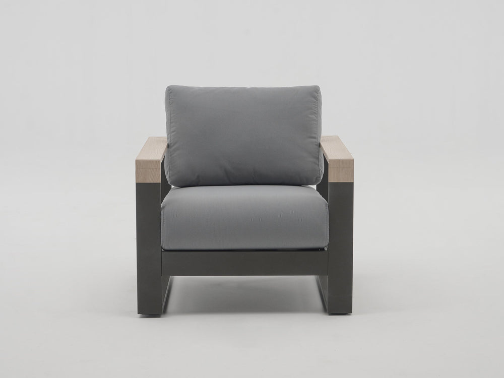 Asto Lounge Chair